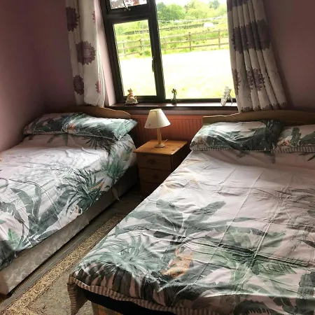 2-bedroom House Located In Castlefore